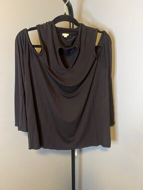 True Craft Black Long Sleeve Cold Shoulder Keyhole Tunic